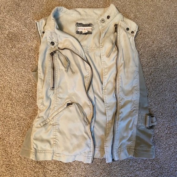 Evereve Khaki Green Peyton Jensen Itasca Military-Style Vest - Picture 1 of 3
